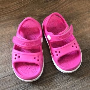 Crocs sandals size 6 pink